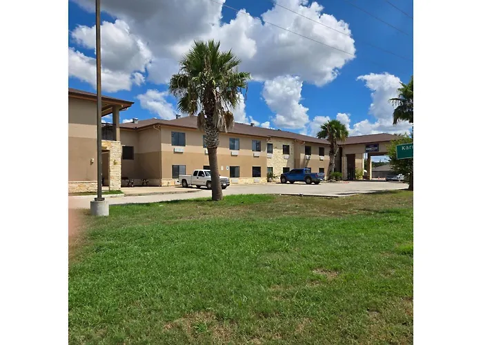 Karnes City Lodge