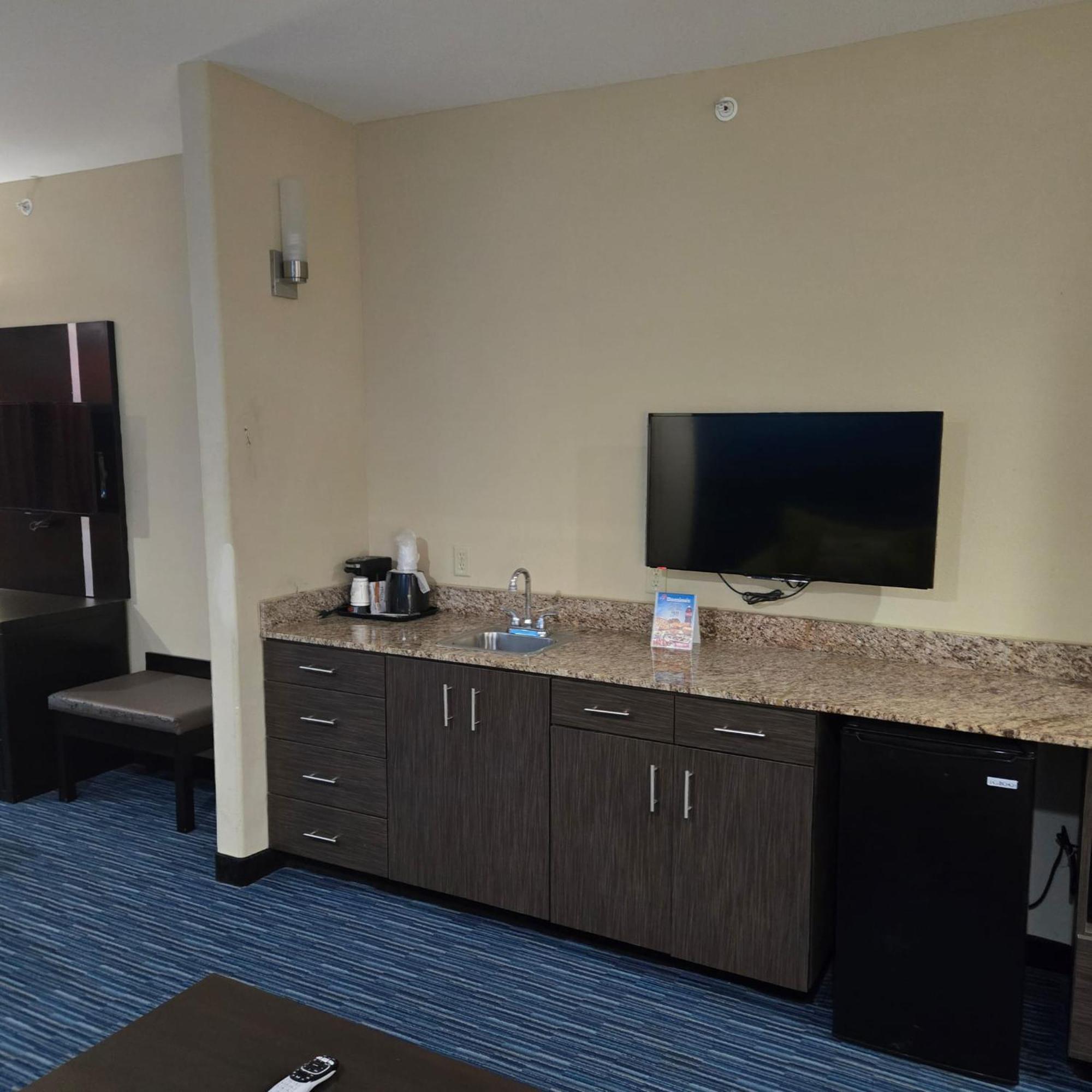 Hotel Karnes 3*